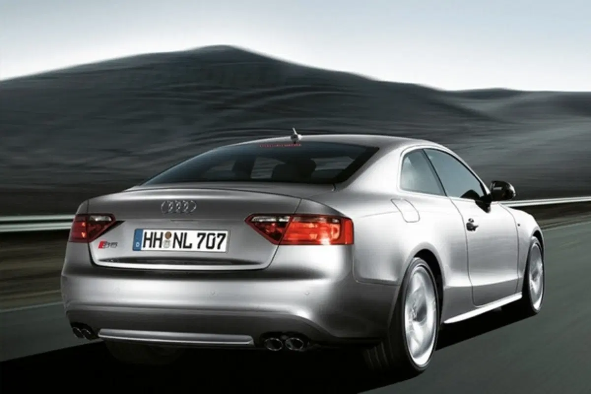 Audi S5 (2)