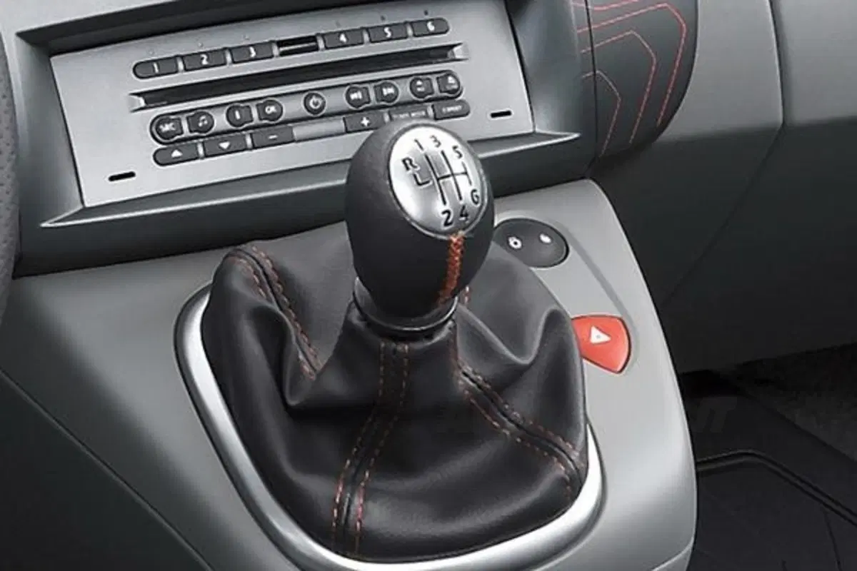Renault Scenic Conquest (5)