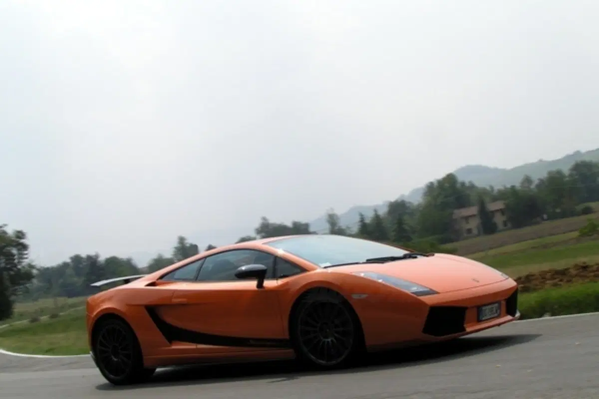 Lamborghini Gallardo (2)