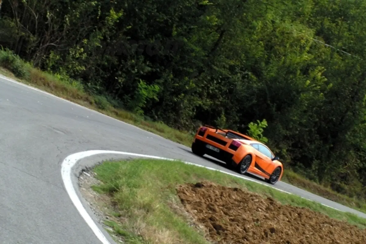 Lamborghini Gallardo (3)