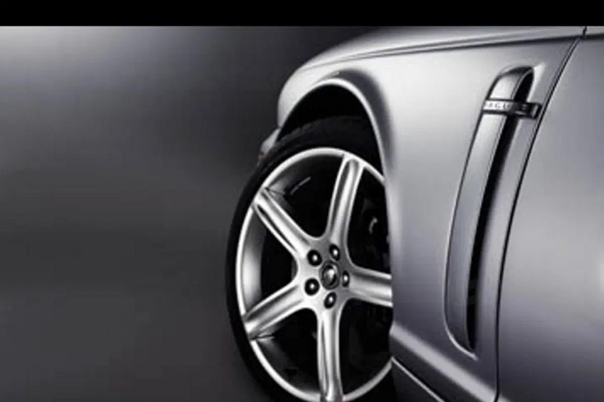 Jaguar XJ restyling (7)