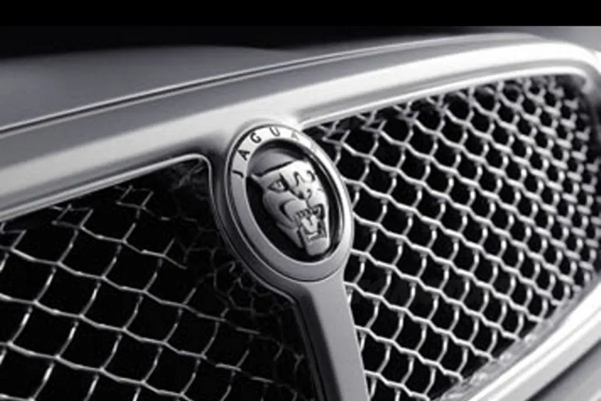 Jaguar XJ restyling (8)
