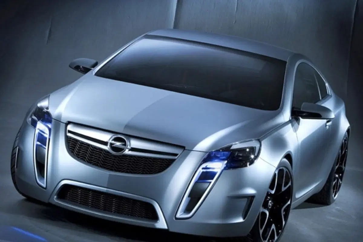 Opel Gran Turismo Coupè (5)