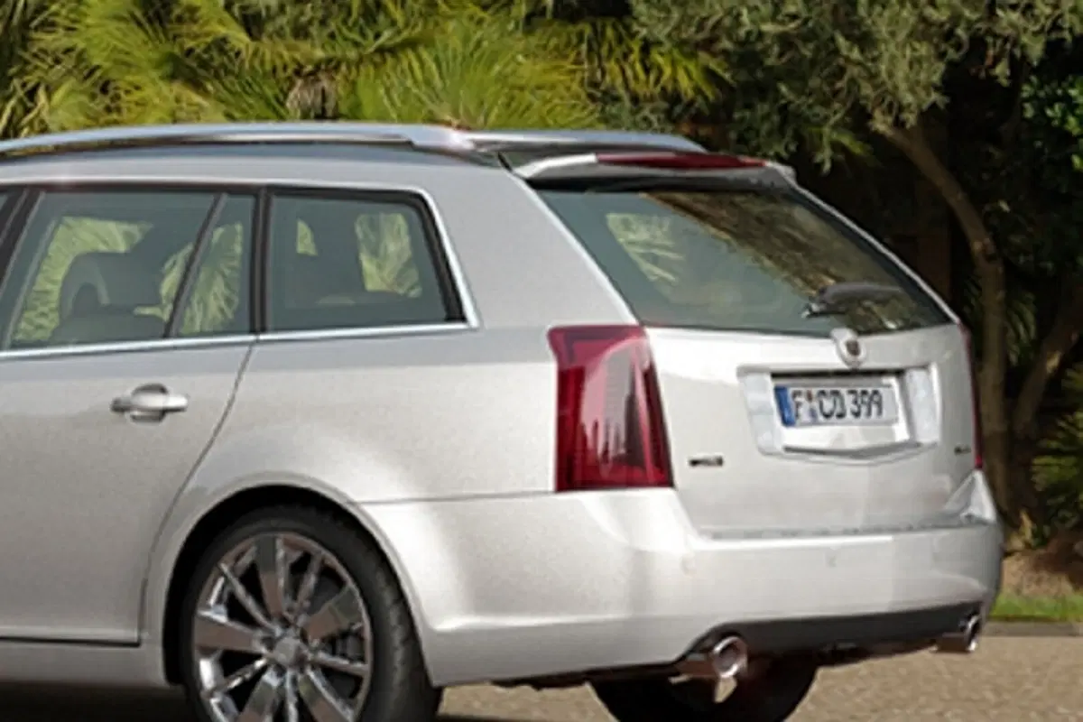 Cadillac BLS Wagon (2)