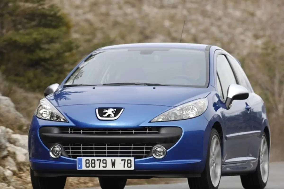 Peugeot 207 GTi (9)