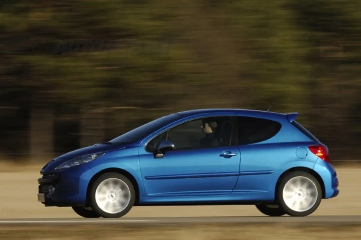 Peugeot 207 GTi (11)