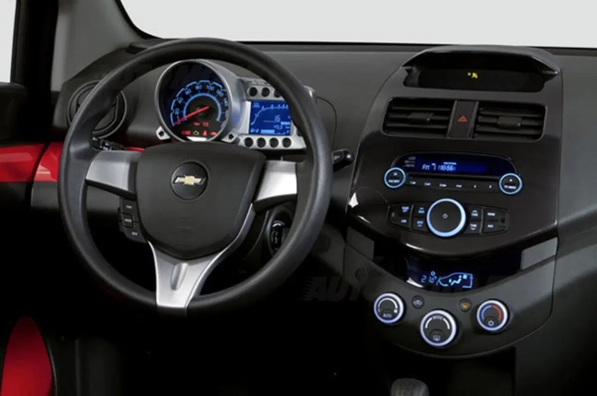 Chevrolet Spark (18)