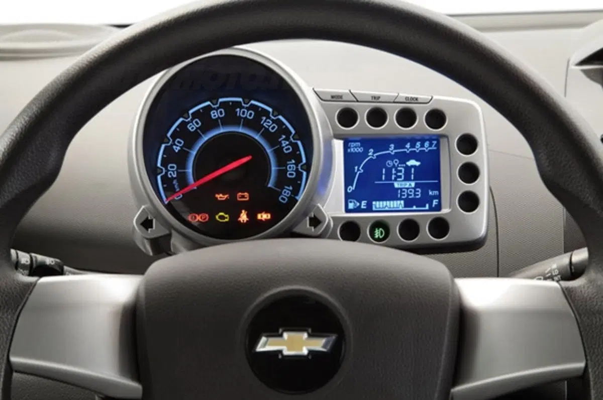 Chevrolet Spark (19)
