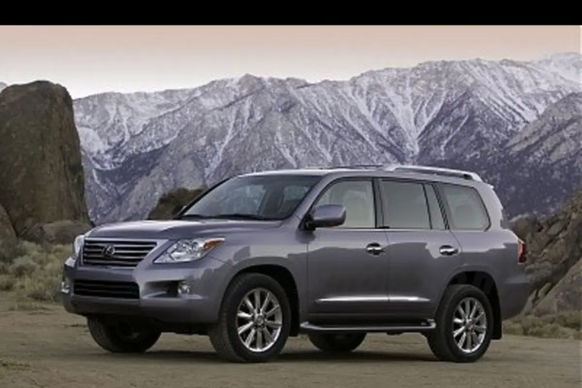 Lexus LX 570 (2)