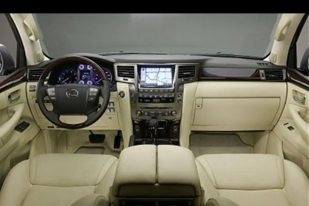 Lexus LX 570 (5)