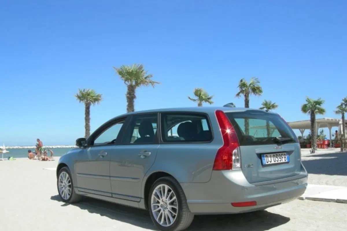 Volvo V50 (11)