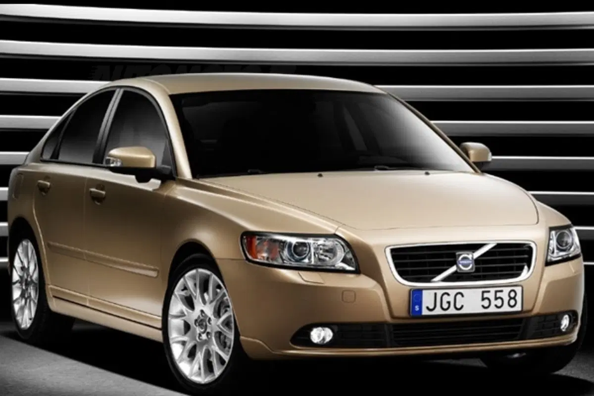 Volvo S40 restyling (2)