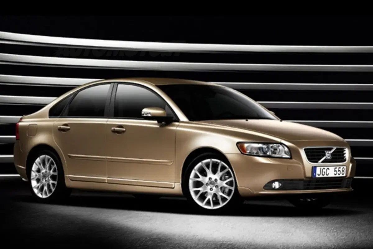 Volvo S40 restyling (3)