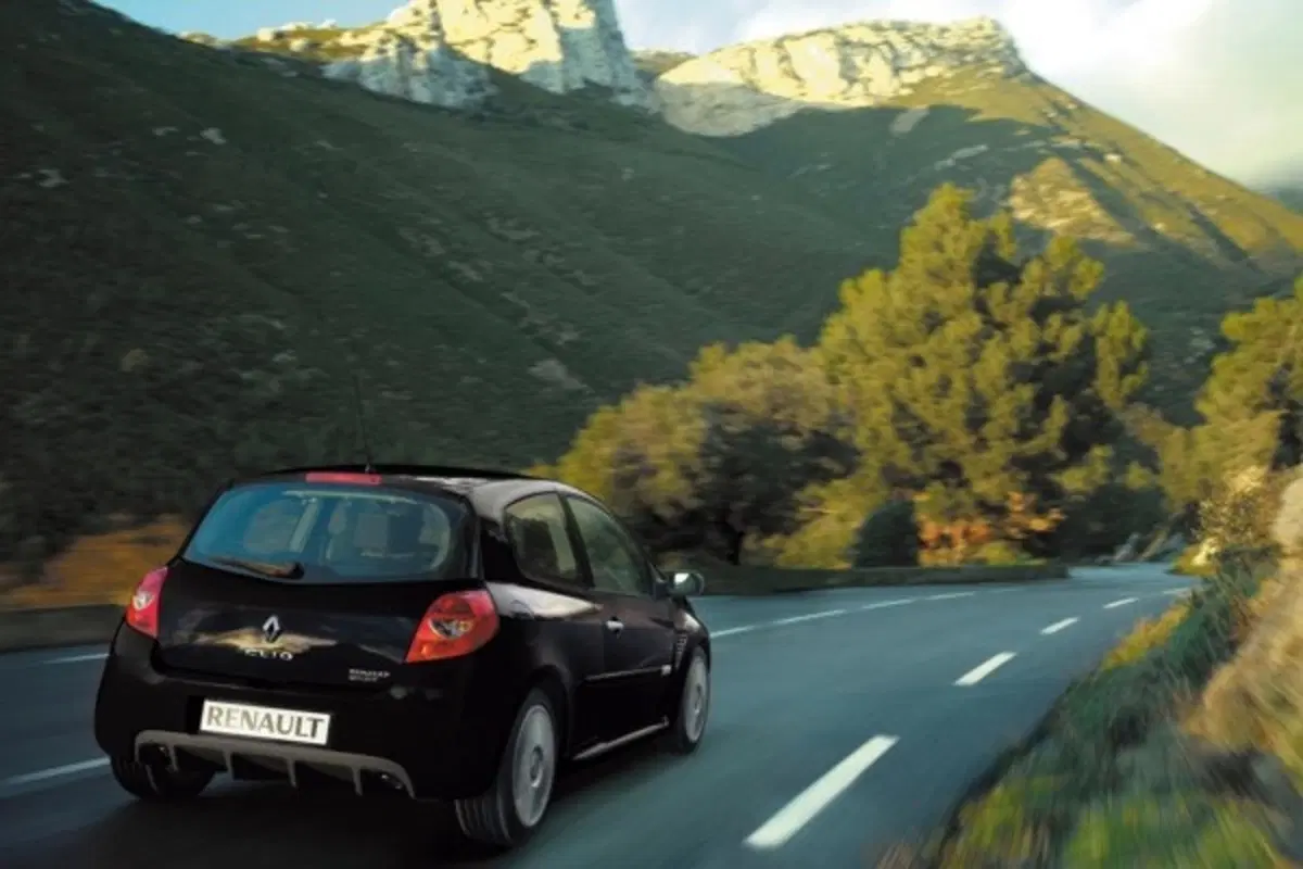 Renault Clio RS Luxe (2)