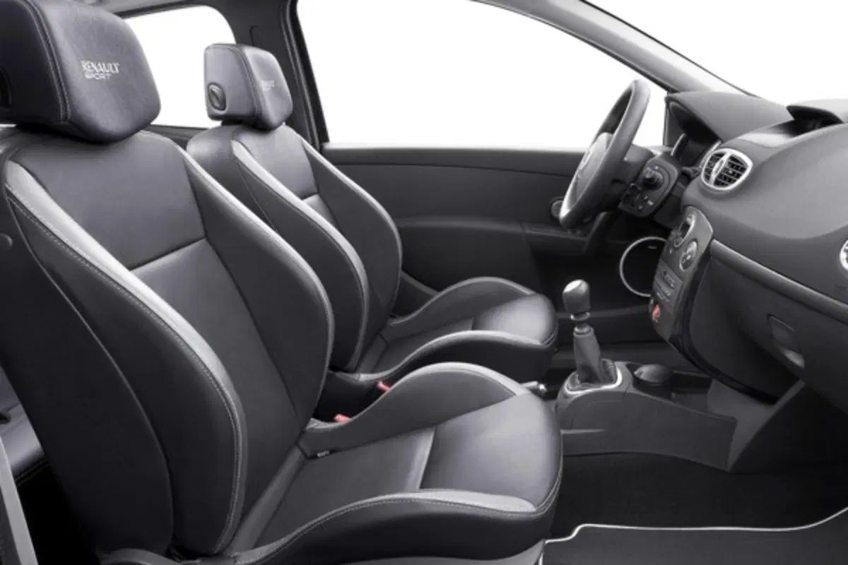 Renault Clio RS Luxe (4)