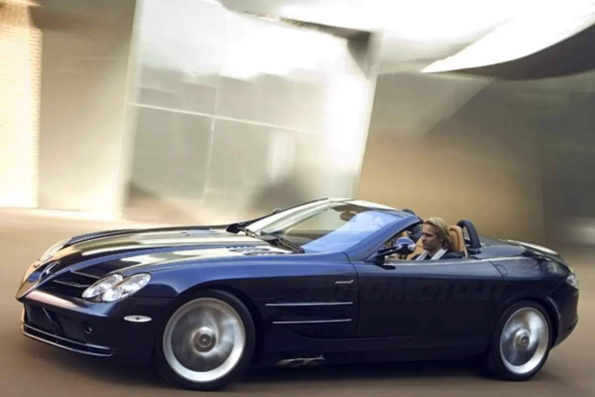 Mercedes McLaren SLR Roadster (10)