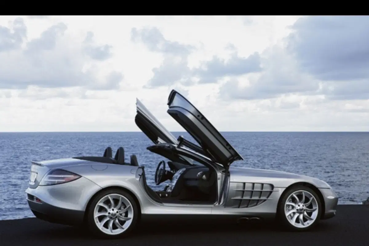 Mercedes McLaren SLR Roadster (14)
