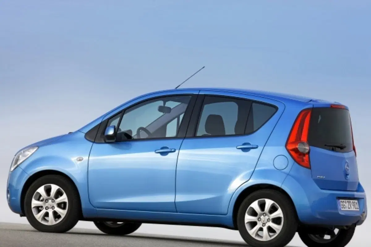 Opel Agila (2)