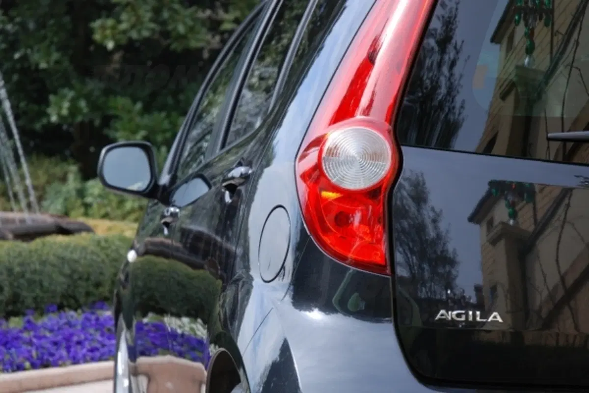 Opel Agila (6)