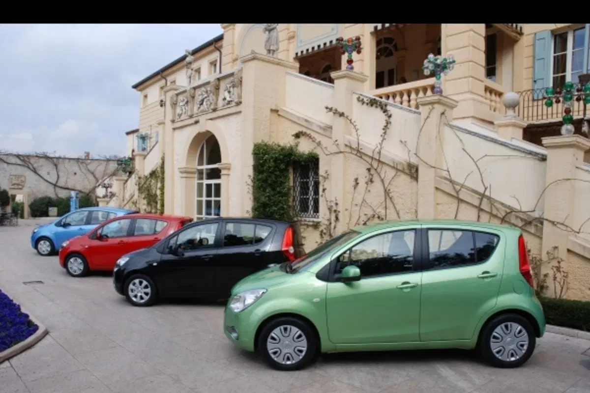 Opel Agila (22)