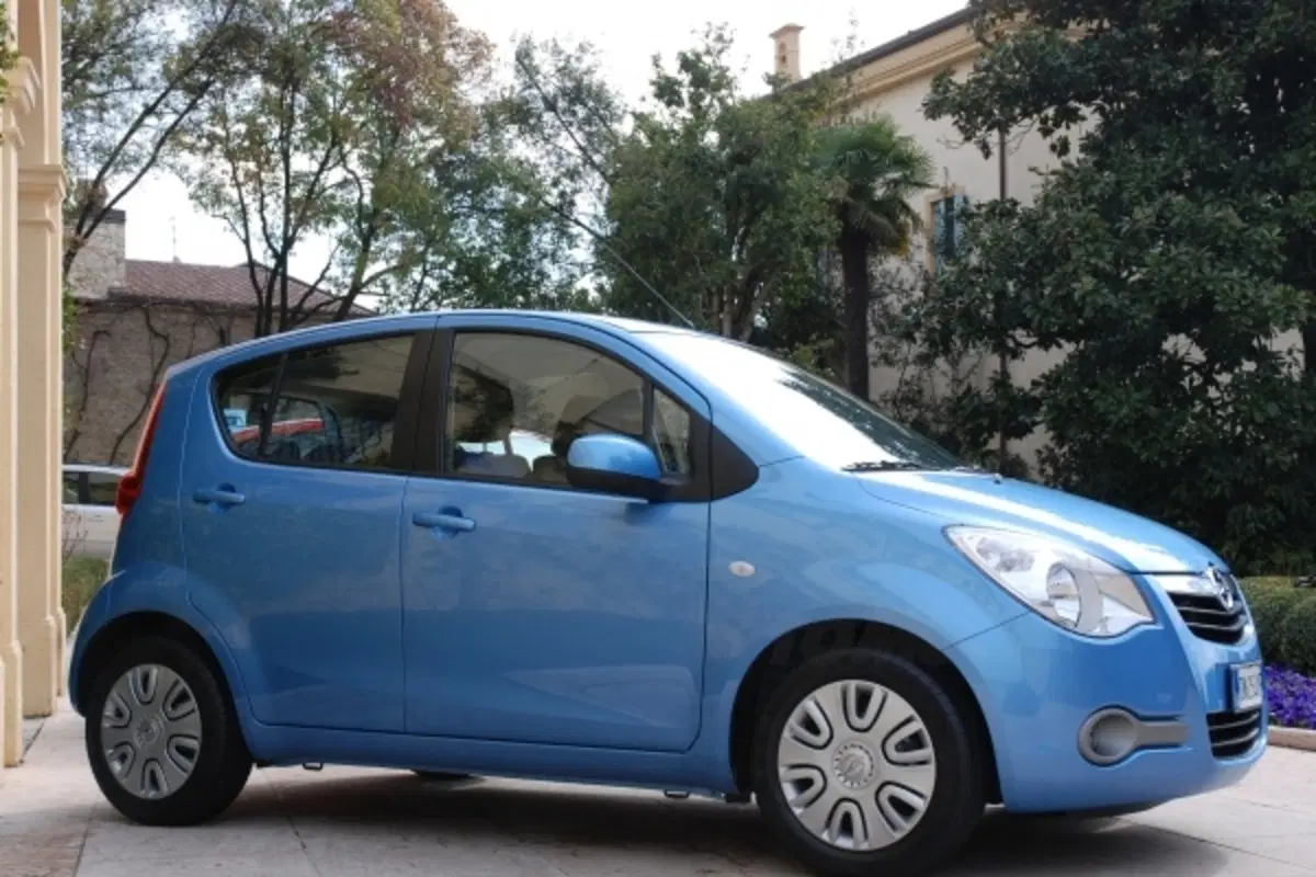 Opel Agila (26)