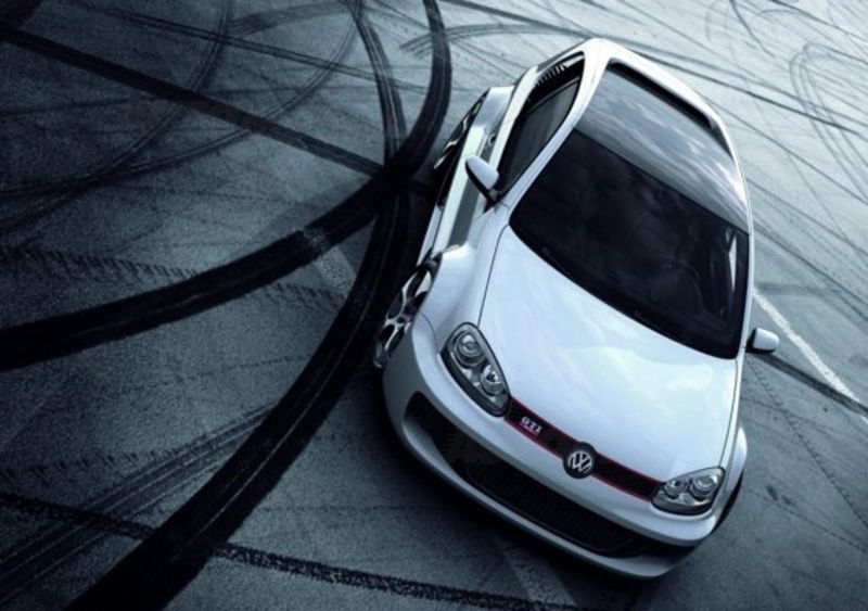 Volkswagen Golf GTI W12 650