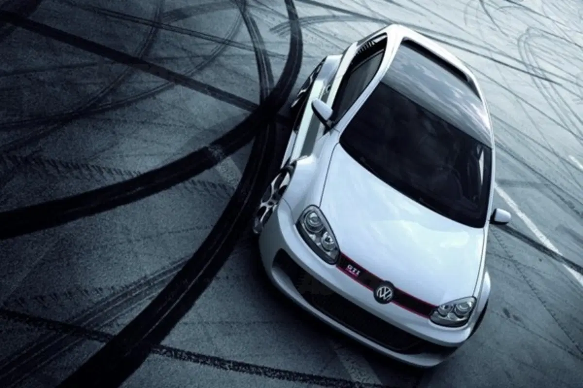 Volkswagen Golf GTI W12 650