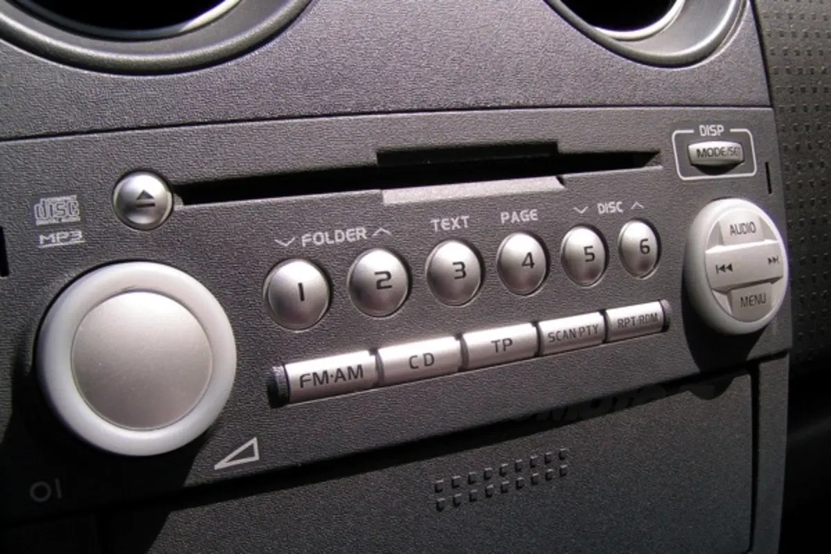 Mitsubishi Colt (18)