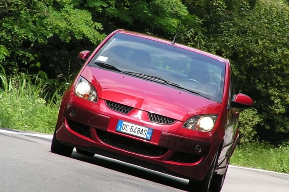 Mitsubishi Colt (26)