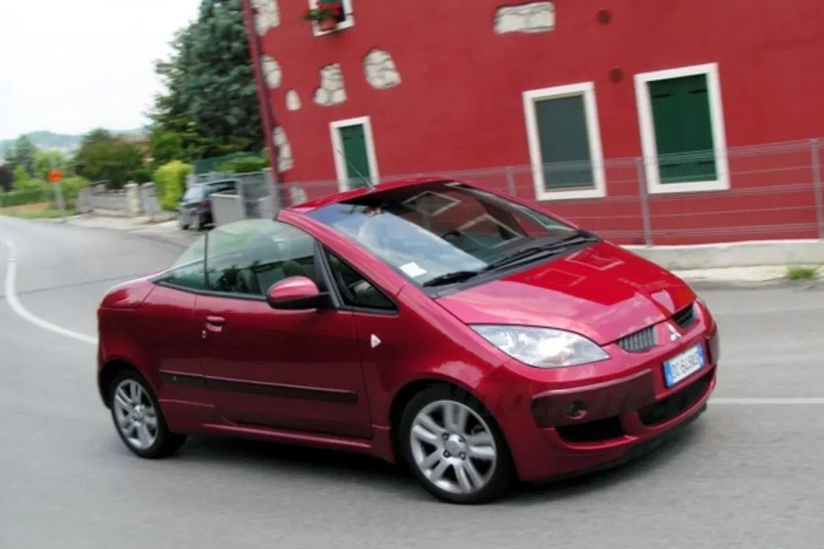 Mitsubishi Colt (27)