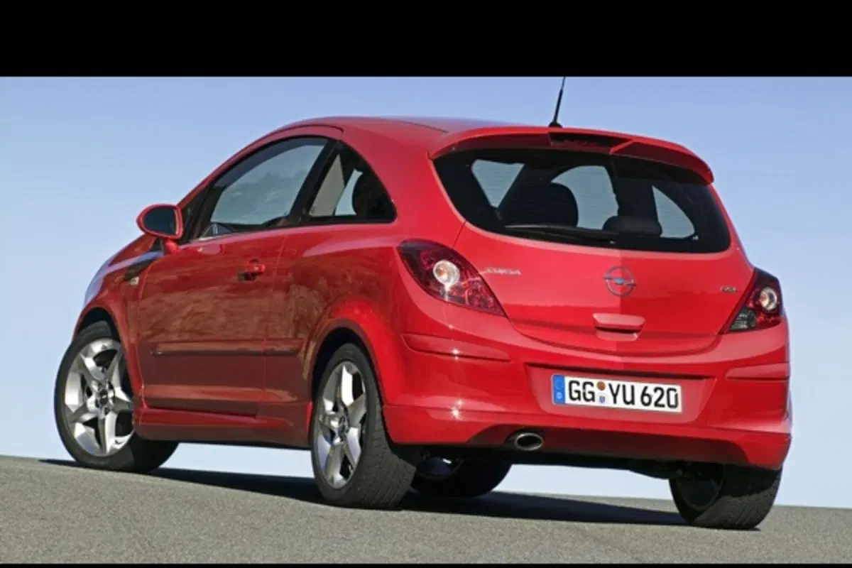 Opel Corsa GSi (2)