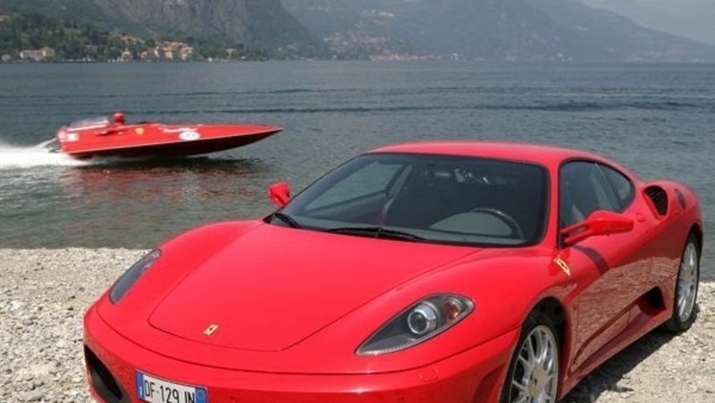 Con il motore Ferrari... in acqua!