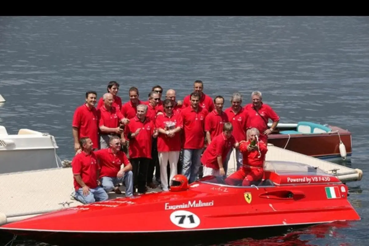 Con il motore Ferrari... in acqua! (3)