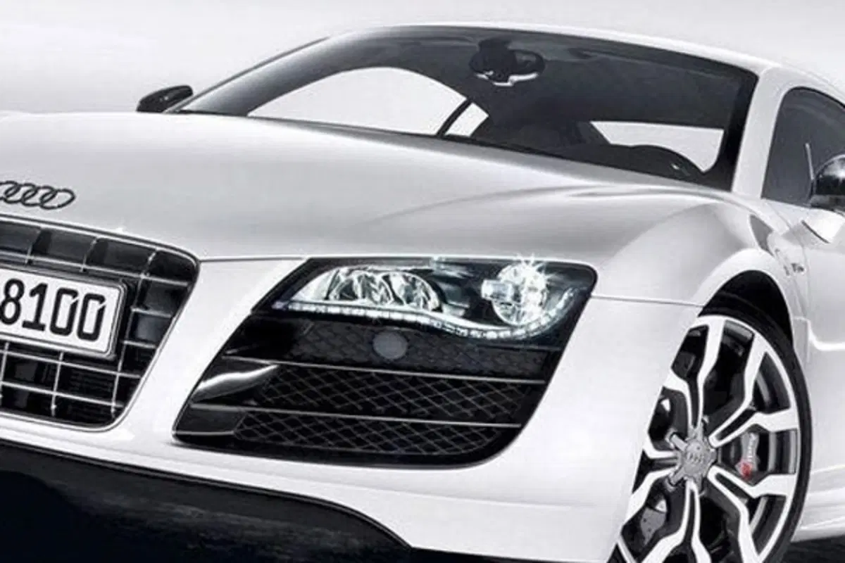 Audi R8 V10 (3)