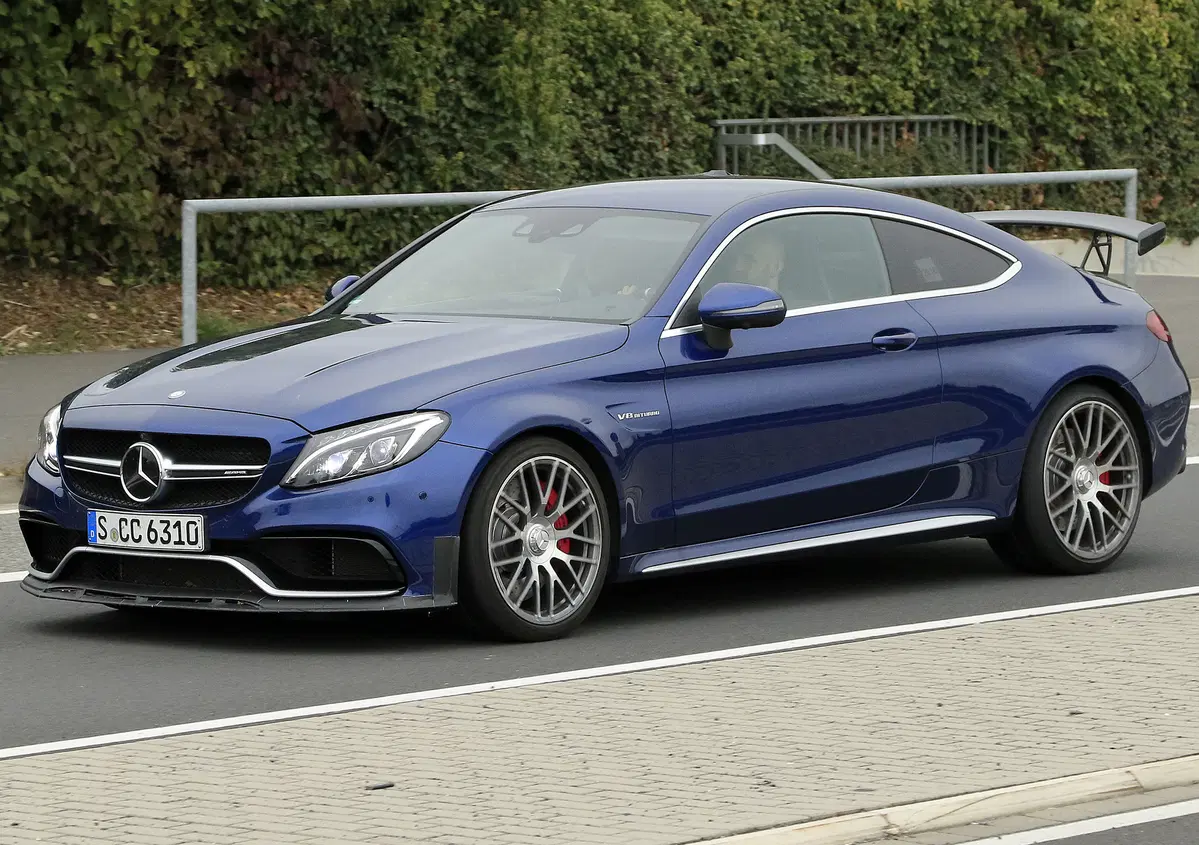 Mercedes C63 AMG: allo studio una versione "R"?
