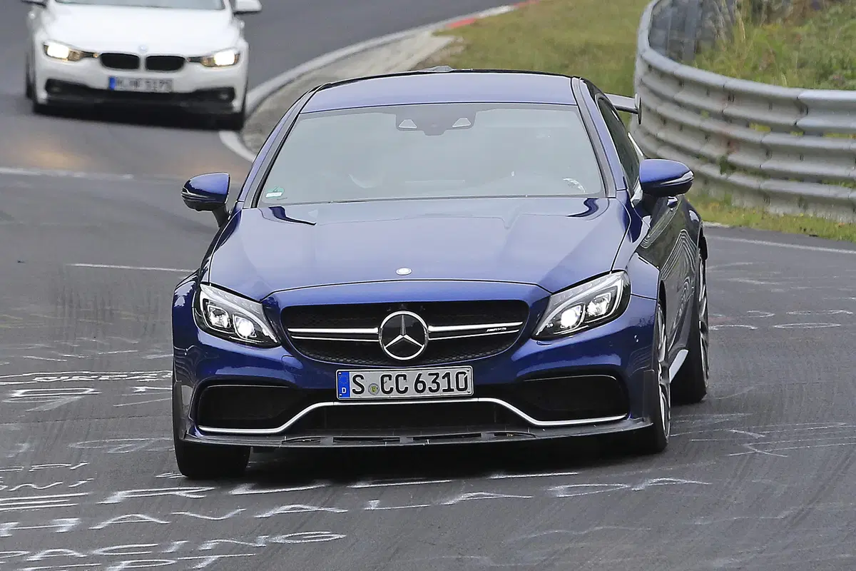 Mercedes C63 AMG: allo studio una versione "R"?