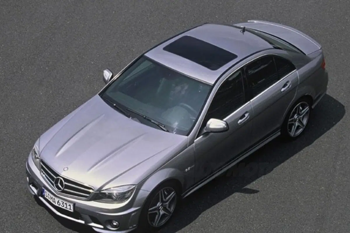 Mercedes C63 AMG