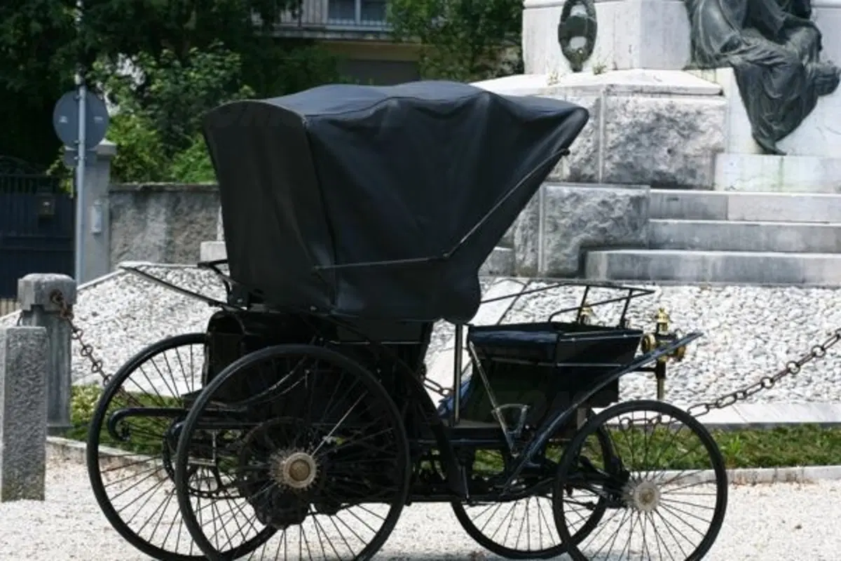Largo Armand Peugeot (3)