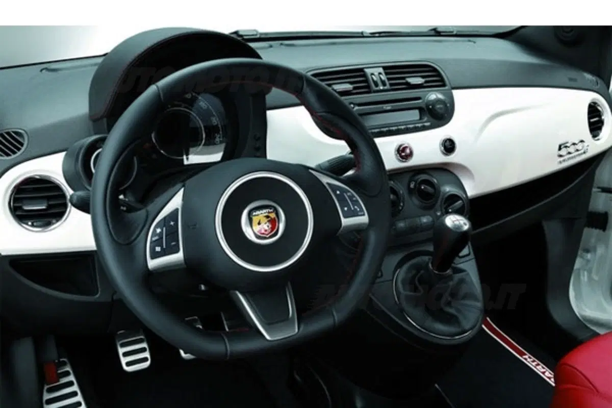 Nuova Fiat 500 Abarth (8)