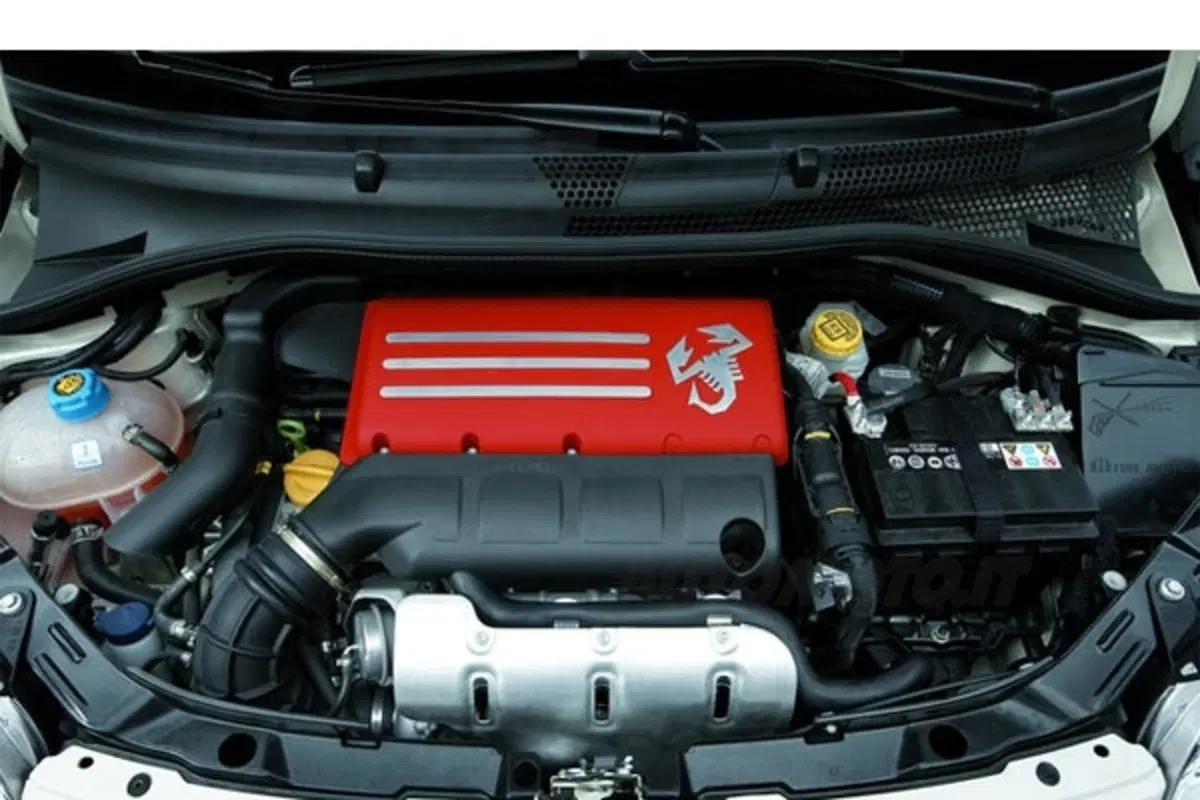 Nuova Fiat 500 Abarth (13)