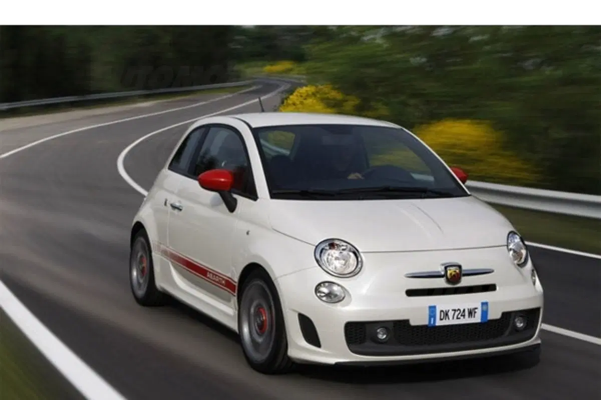 Nuova Fiat 500 Abarth (14)