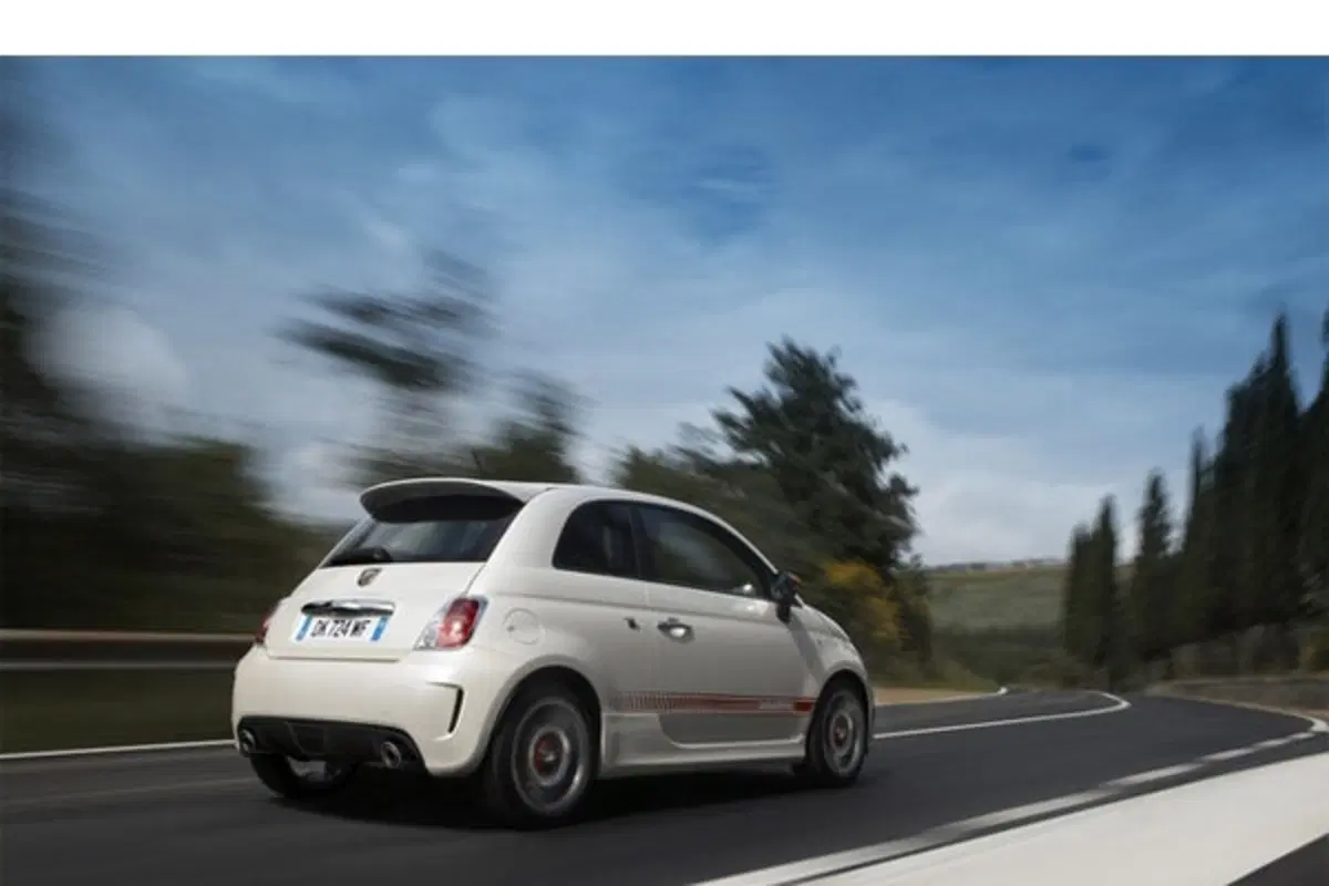 Nuova Fiat 500 Abarth (16)
