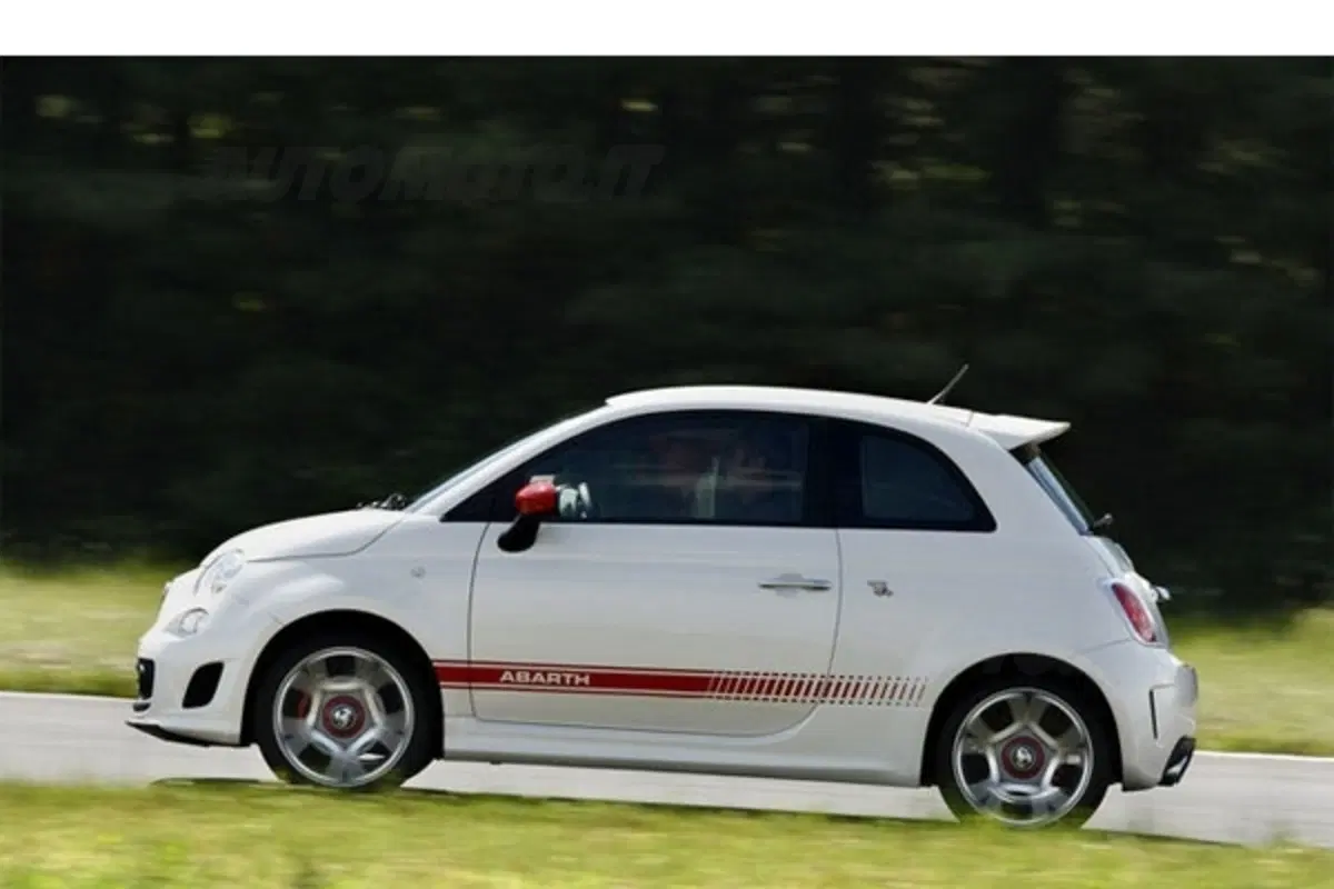 Nuova Fiat 500 Abarth (18)