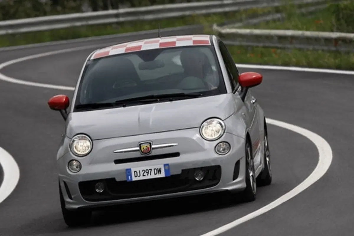 Nuova Fiat 500 Abarth (21)