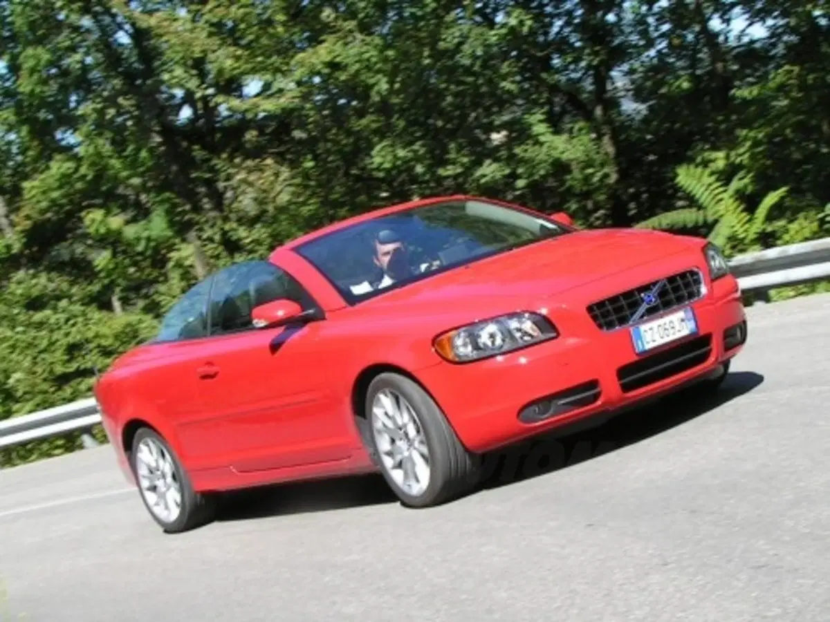 Volvo C70 2.0D (11)