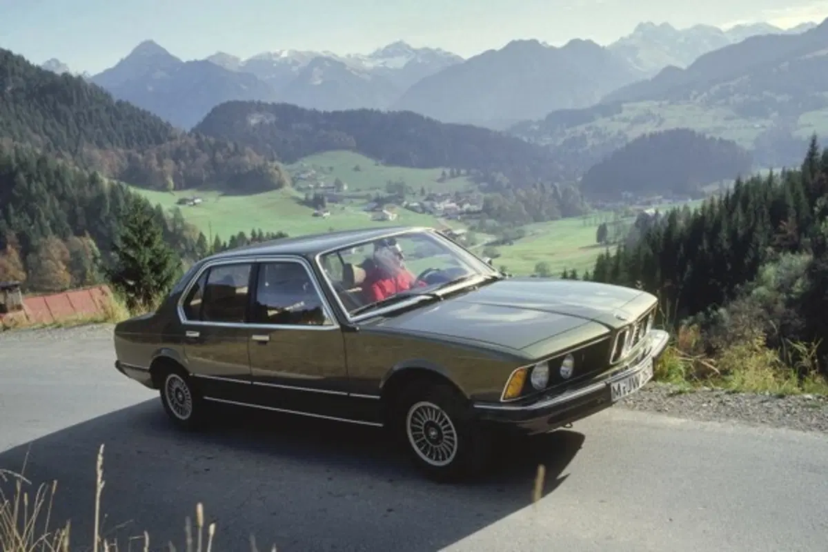 BMW Serie 7: 30 anni di storia (3)