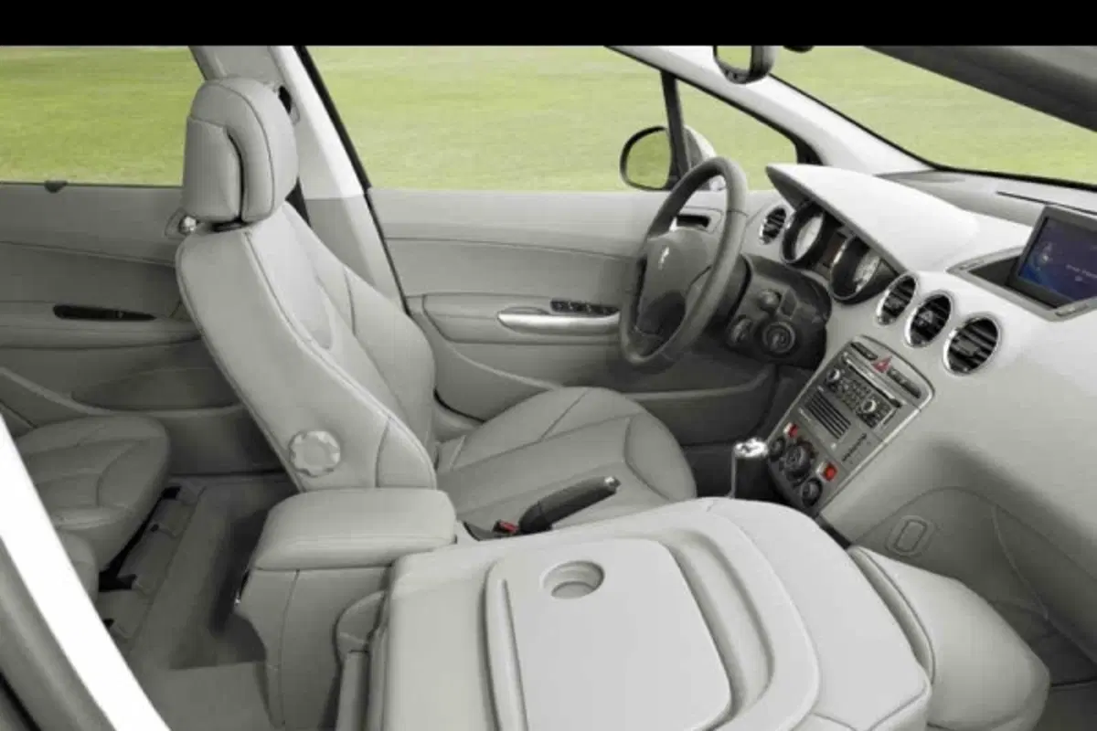 Peugeot 308 SW (2)