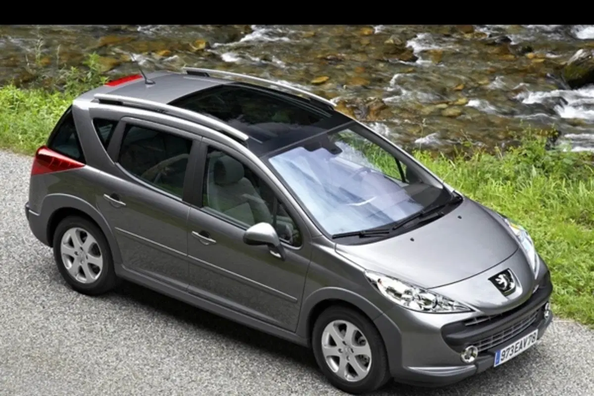 Peugeot 207 SW Outdoor (4)