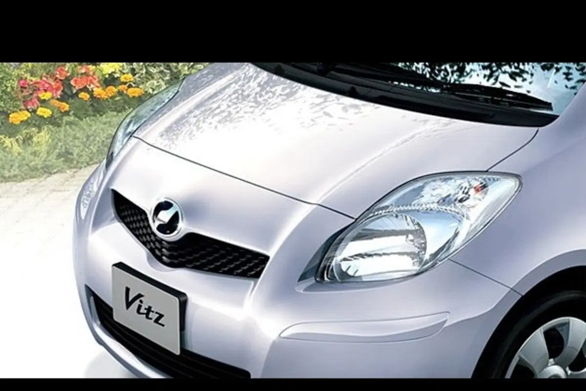 Toyota Yaris restyling (6)