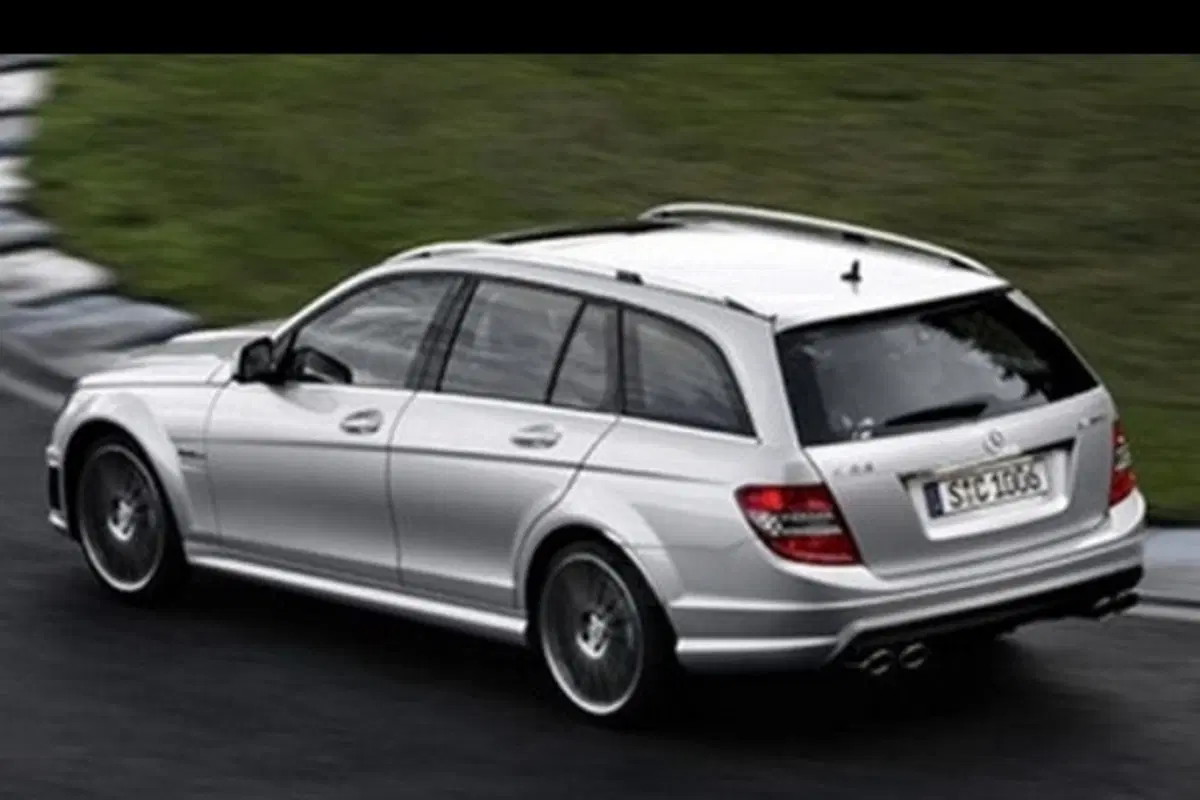 Mercedes C63 AMG Station Wagon (4)